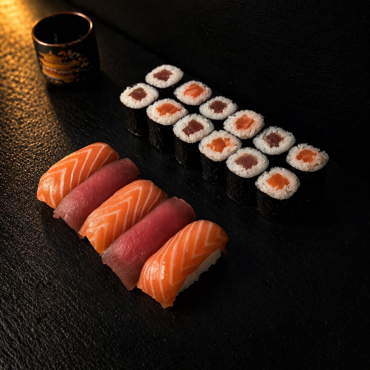 Nigiri a maki na černé